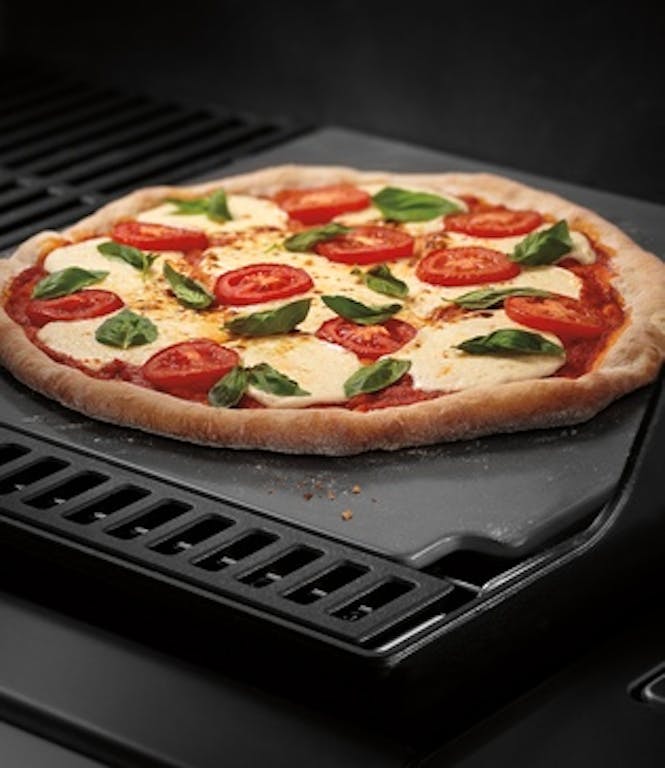 WEBER CRAFTED Glasierter Pizzastein