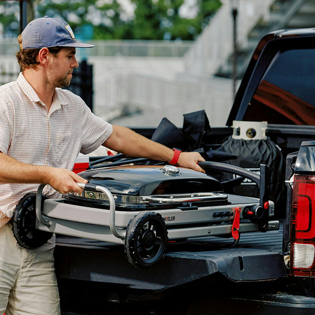 Weber Traveler® Portable Gas Grill​