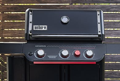 Matte black and black stainless steel finishes make this eye-catching grill even sharper.