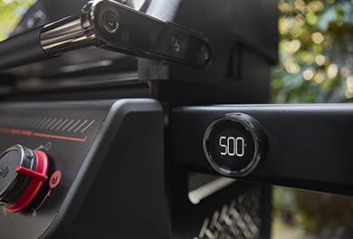 Black stainless steel handle and digital thermometer shine day and night.