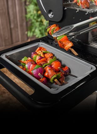 Weber Works™ Basin with Cutting Board Lid